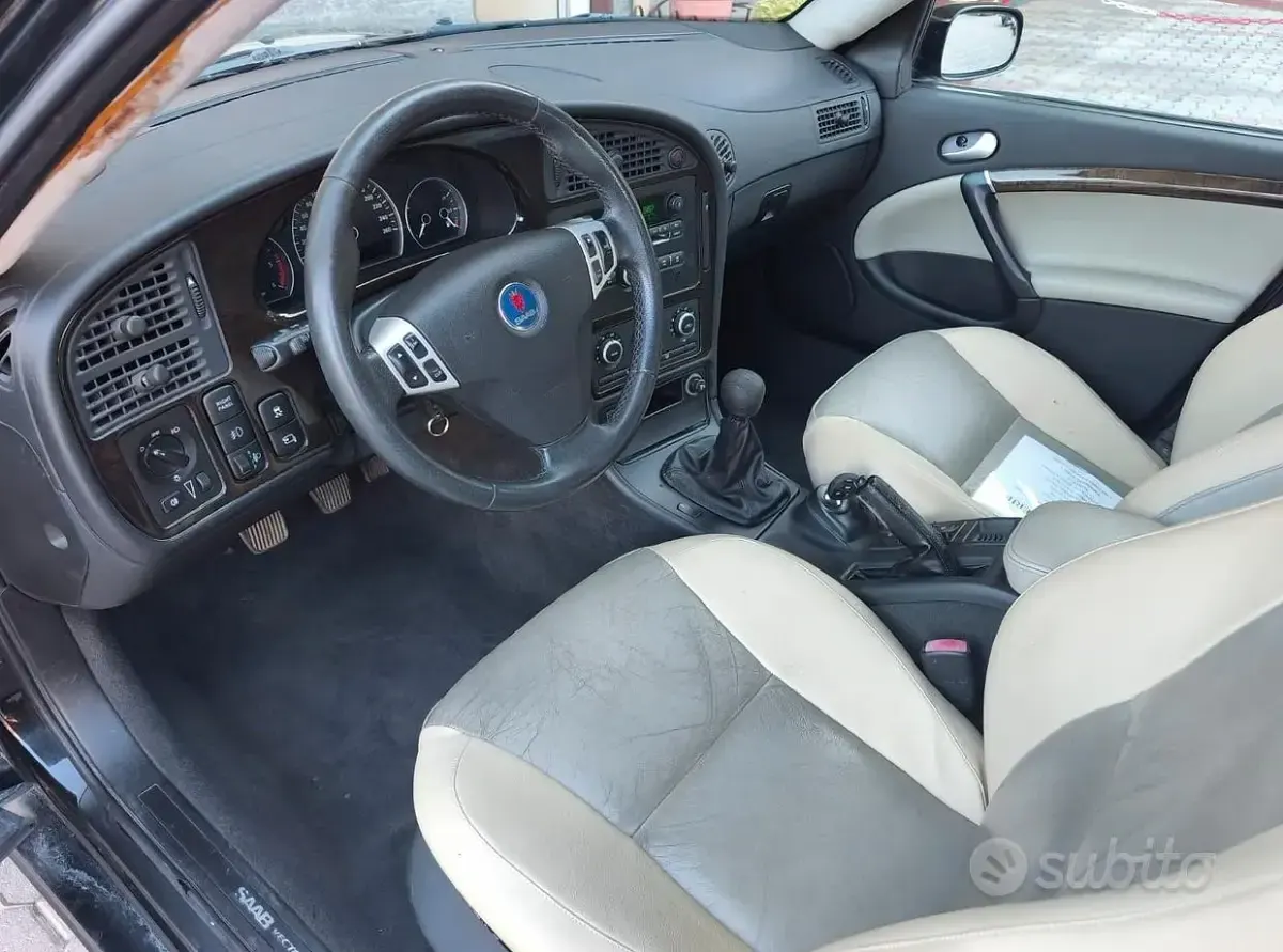 Usata Saab 9-5 150 CV (110 kW) 2007 Nero Berlina