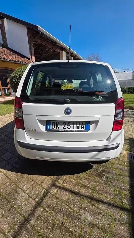 Usata Fiat Idea 80 CV (58 kW) 2007 Bianco Monovolume