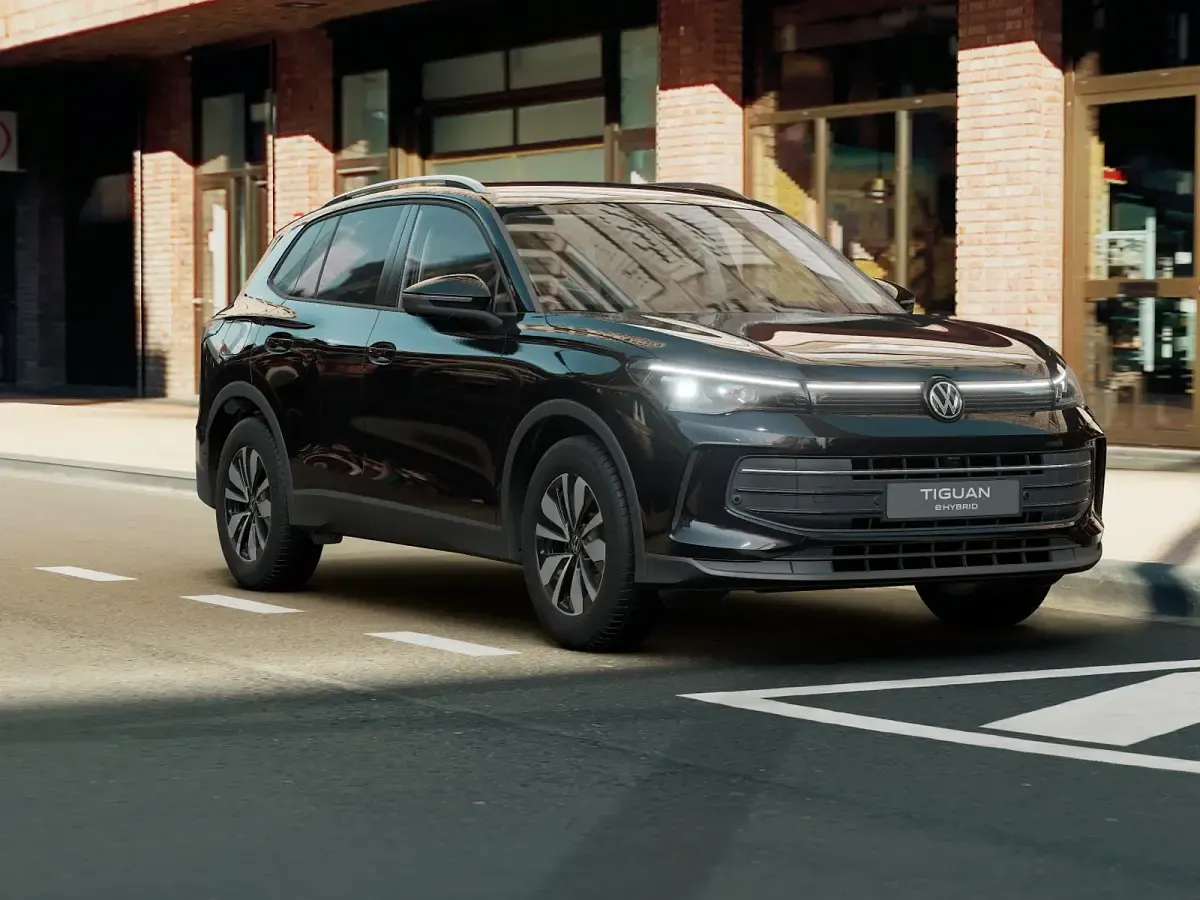 Nuova VW Tiguan Life 204 CV (150 kW) 2026 Grenadill black metallizzato SUV