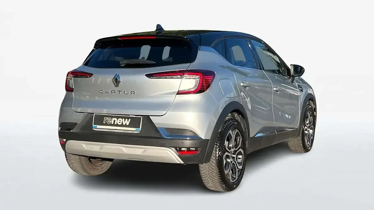Usata Renault Captur Techno 101 CV (74 kW) 2023 Grigio SUV