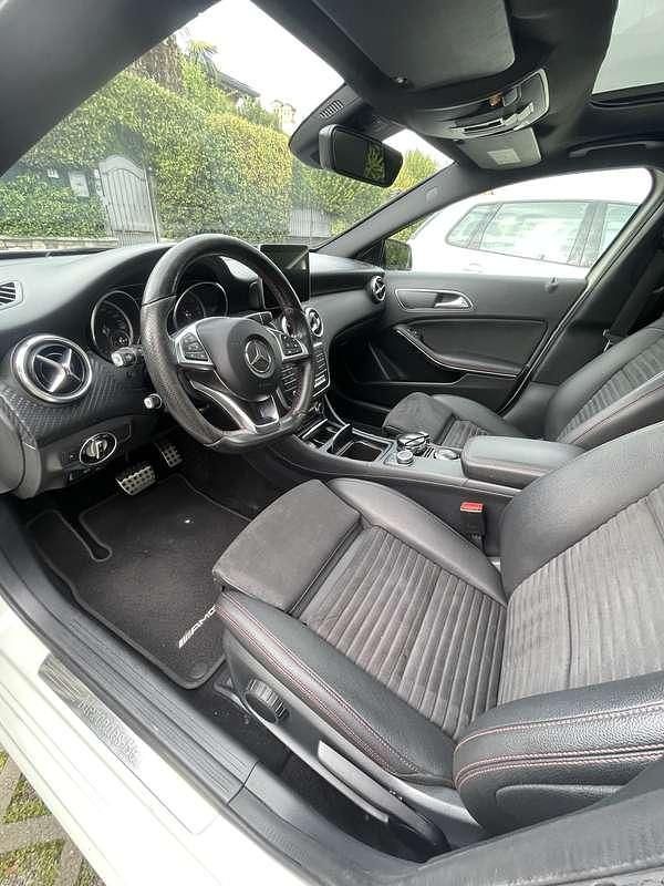 Usata Mercedes A180 AMG line 109 CV (80 kW) 2017 Berlina