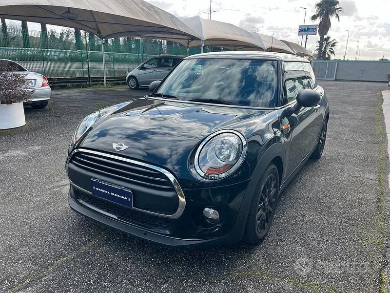 Usata Mini ONE 75 CV (55 kW) 2016 Nero Utilitaria