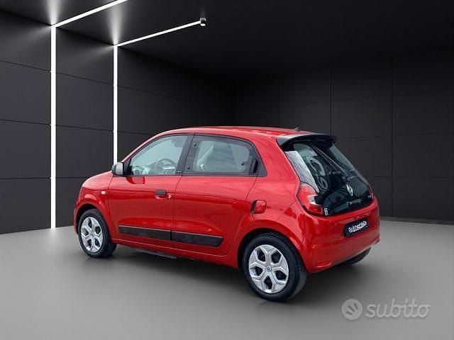Usata Renault Twingo Life 60 kW (82 CV) 2021 Rosso passion Utilitaria