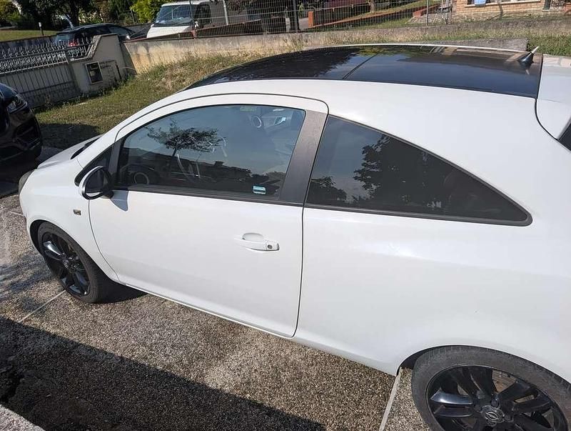 Usata Opel Corsa 95 CV (69 kW) 2012 Bianco Utilitaria