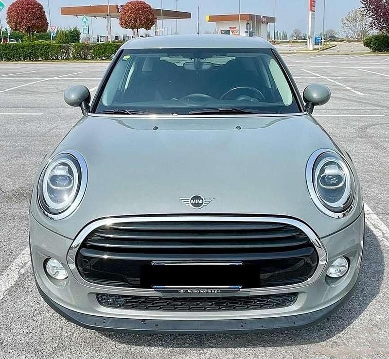 Usata Mini Cooper D Business 116 CV (85 kW) 2018 Utilitaria