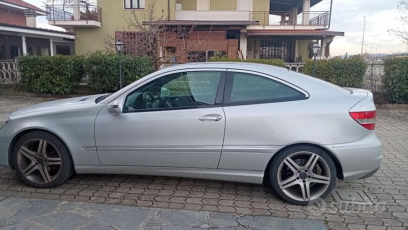 Usata Mercedes CLC220 2009 Grigio Utilitaria