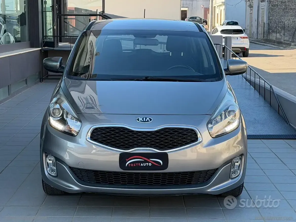 Usata Kia Carens 115 CV (84 kW) 2015 Grigio Monovolume