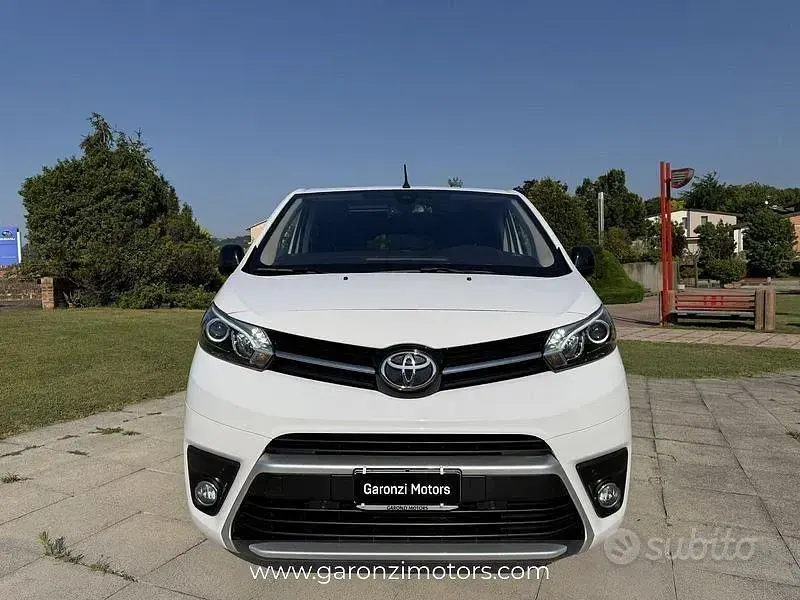 Usata Toyota Proace Verso Edition 177 CV (130 kW) 2024 Bianco Station wagon