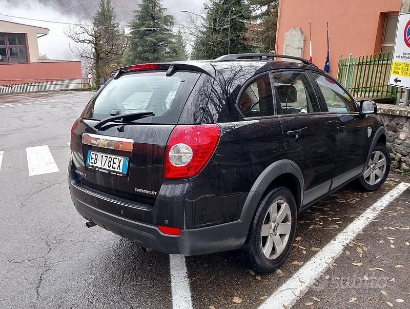 Usata Chevrolet Captiva 127 CV (93 kW) 2010 Nero SUV