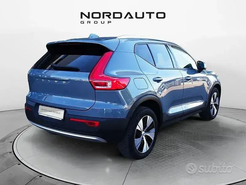Usata Volvo XC40 Momentum 150 CV (110 kW) 2020 Grigio SUV