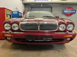 Usata Jaguar XJ8 Executive 284 CV (208 kW) 2000 Rosso Berlina