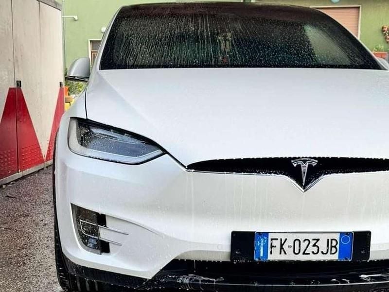 Usata Tesla Model X 158 kW (215 CV) 2017 Bianco SUV