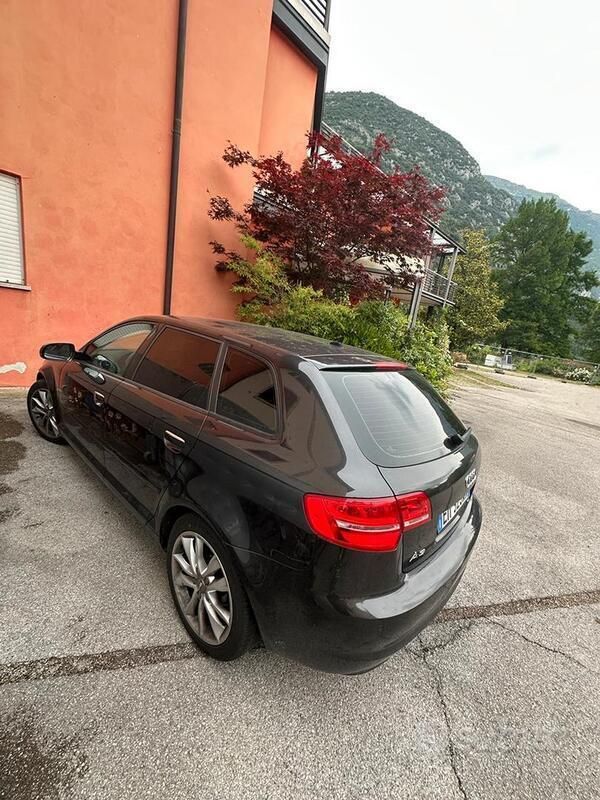 Usata Audi A3 140 CV (102 kW) 2012 Nero Utilitaria