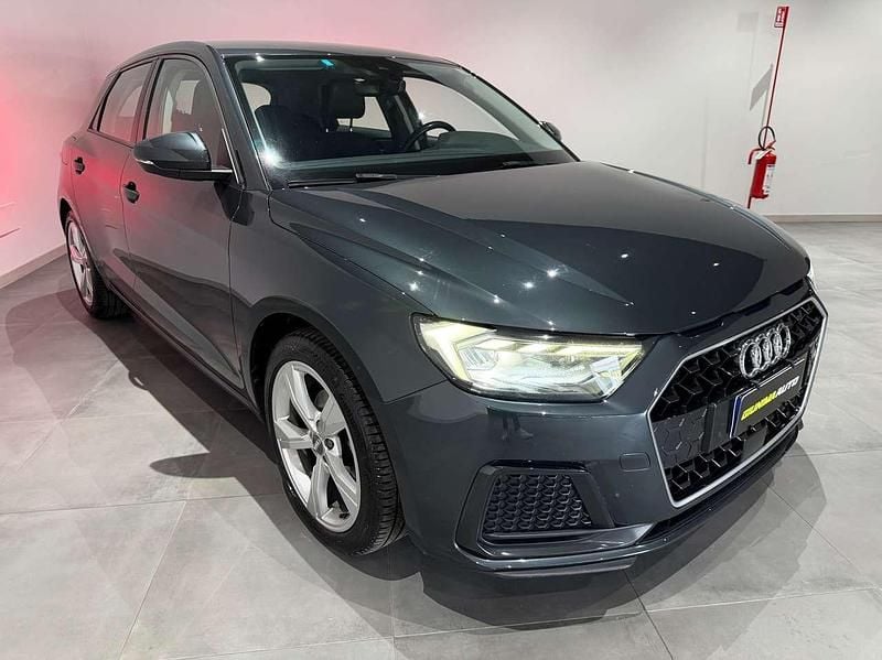 Gebraucht Audi A1 Sportback 116 PS (85 kW) 2019 Grau Kleinwagen
