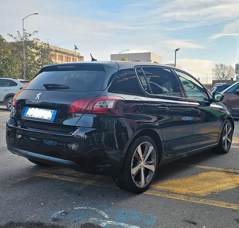Usata Peugeot 308 Business-Line 119 CV (87 kW) 2015 Nero Berlina