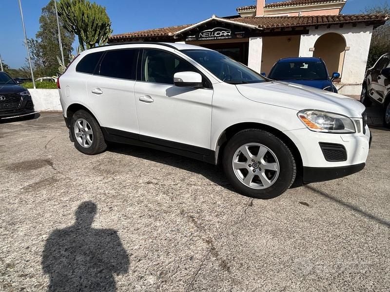 Usata Volvo XC60 Momentum 163 CV (119 kW) 2011 Bianco SUV