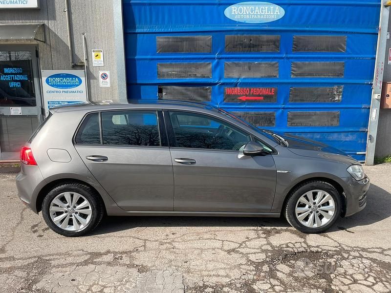 Usata VW Golf VII 110 CV (80 kW) 2014 Grigio Berlina
