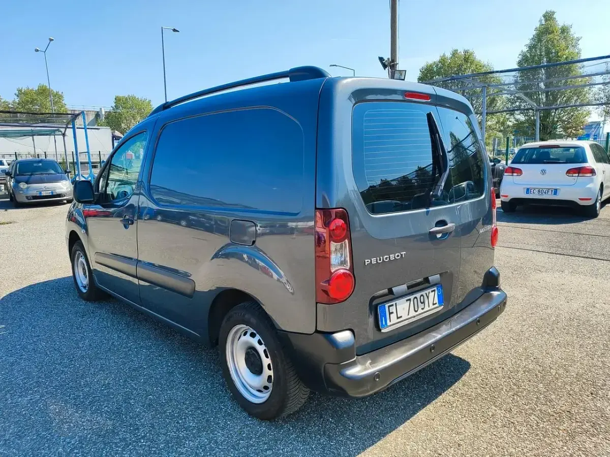 Usata Peugeot Partner S 99 CV (72 kW) 2017 Grigio