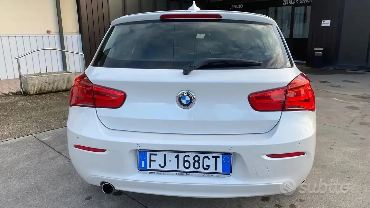 Usata BMW 116 Sport Line 116 CV (85 kW) 2017 Bianco Utilitaria