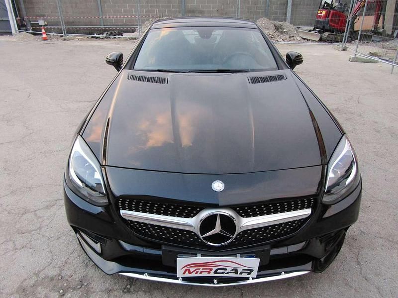 Usata Mercedes SLC180 AMG line Plus 156 CV (114 kW) 2017 Nero metallizzato Cabrio