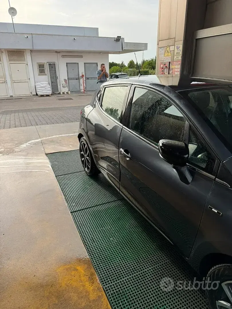 Usata Renault Clio 75 CV (55 kW) 2019 Utilitaria