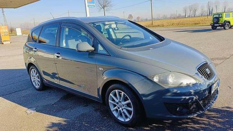 Usata Seat Altea XL FR 170 CV (125 kW) 2010 Grigio Monovolume