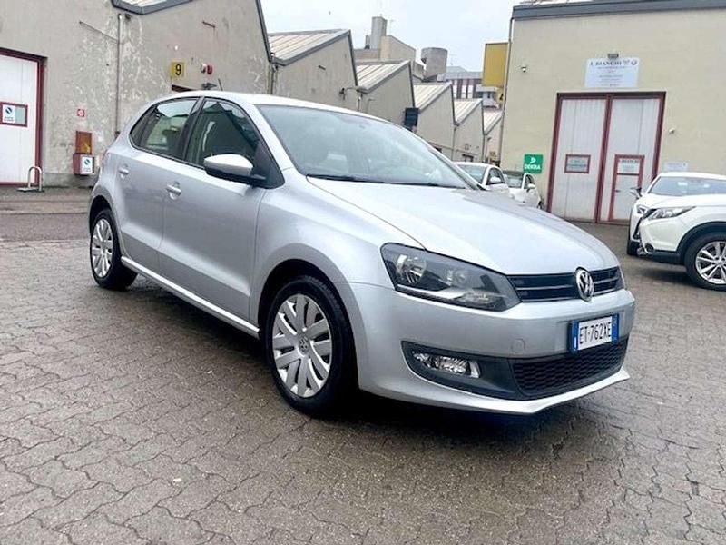 Usata VW Polo Comfortline 74 CV (54 kW) 2014 Argento Berlina