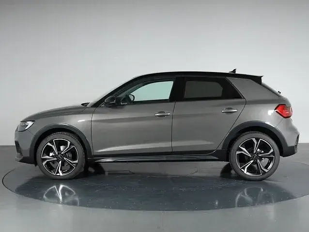 Usata Audi A1 Ambiente 116 CV (85 kW) 2025 Grigio chronos metallizzato nero mito me SUV