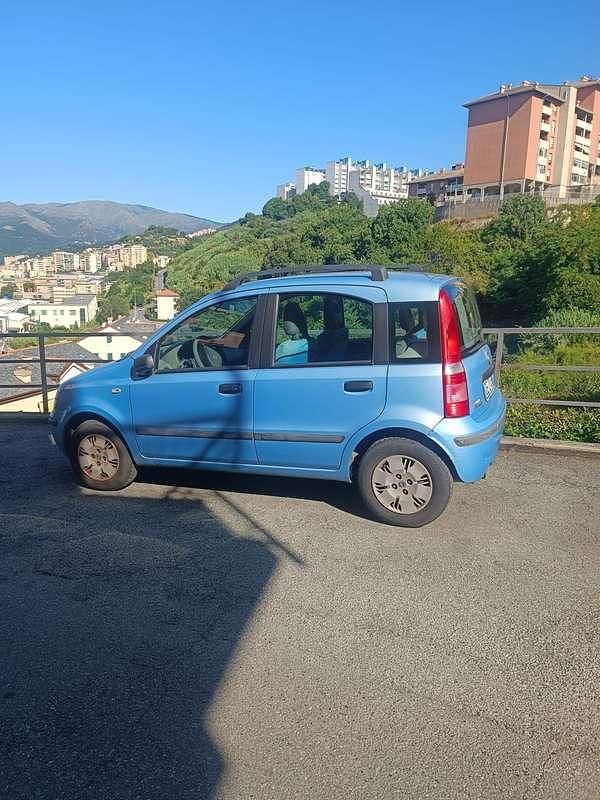 Usata Fiat Panda Dynamic 69 CV (50 kW) 2006 Blu/azzurro Utilitaria