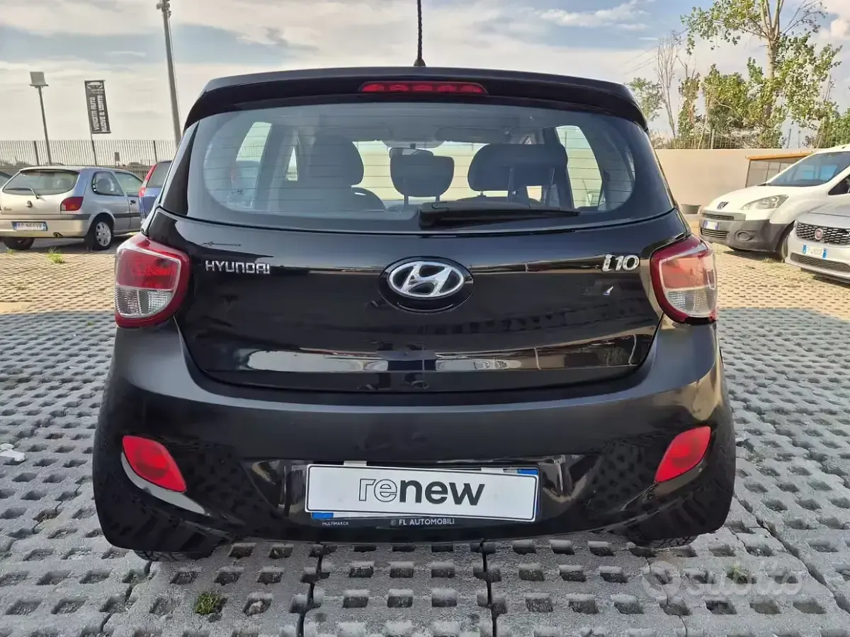 Usata Hyundai i10 Comfort 66 CV (48 kW) 2014 Nero Utilitaria