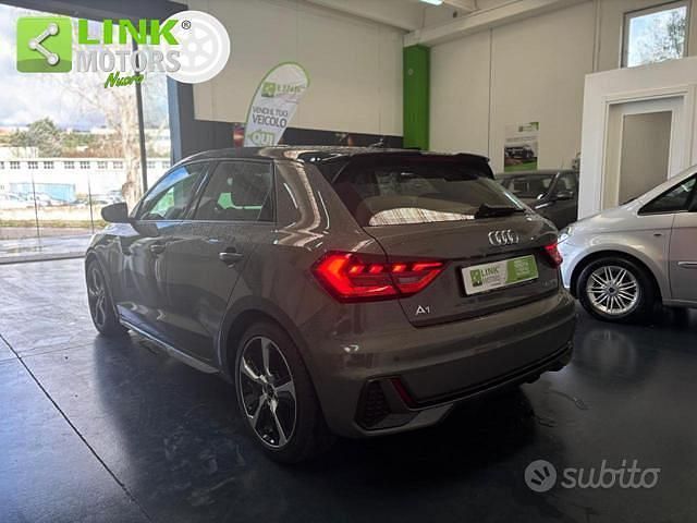 Usata Audi A1 Business 110 CV (80 kW) 2023 Grigio SUV