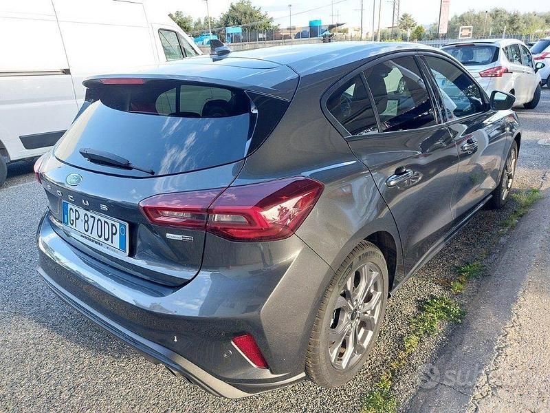 Usata Ford Focus ST 125 CV (91 kW) 2023 Grigio Berlina