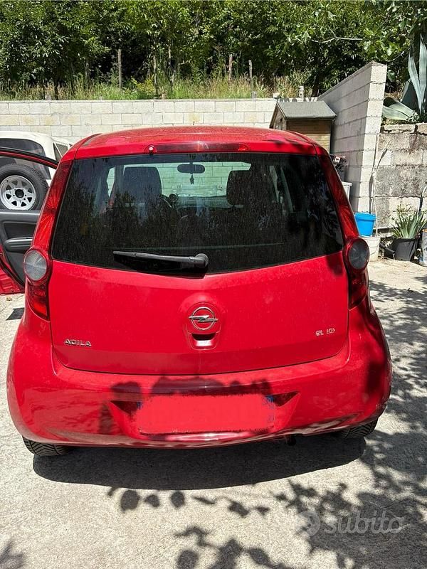 Usata Opel Agila 86 CV (63 kW) 2011 Rosso Utilitaria