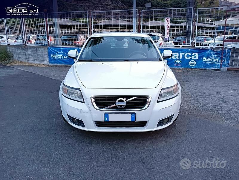 Usata Volvo V50 Kinetic 177 CV (130 kW) 2011 Bianco Station wagon