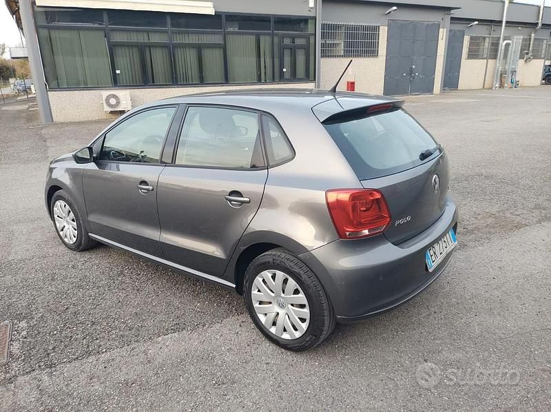 Usata VW Polo 60 CV (44 kW) 2013 Grigio Utilitaria