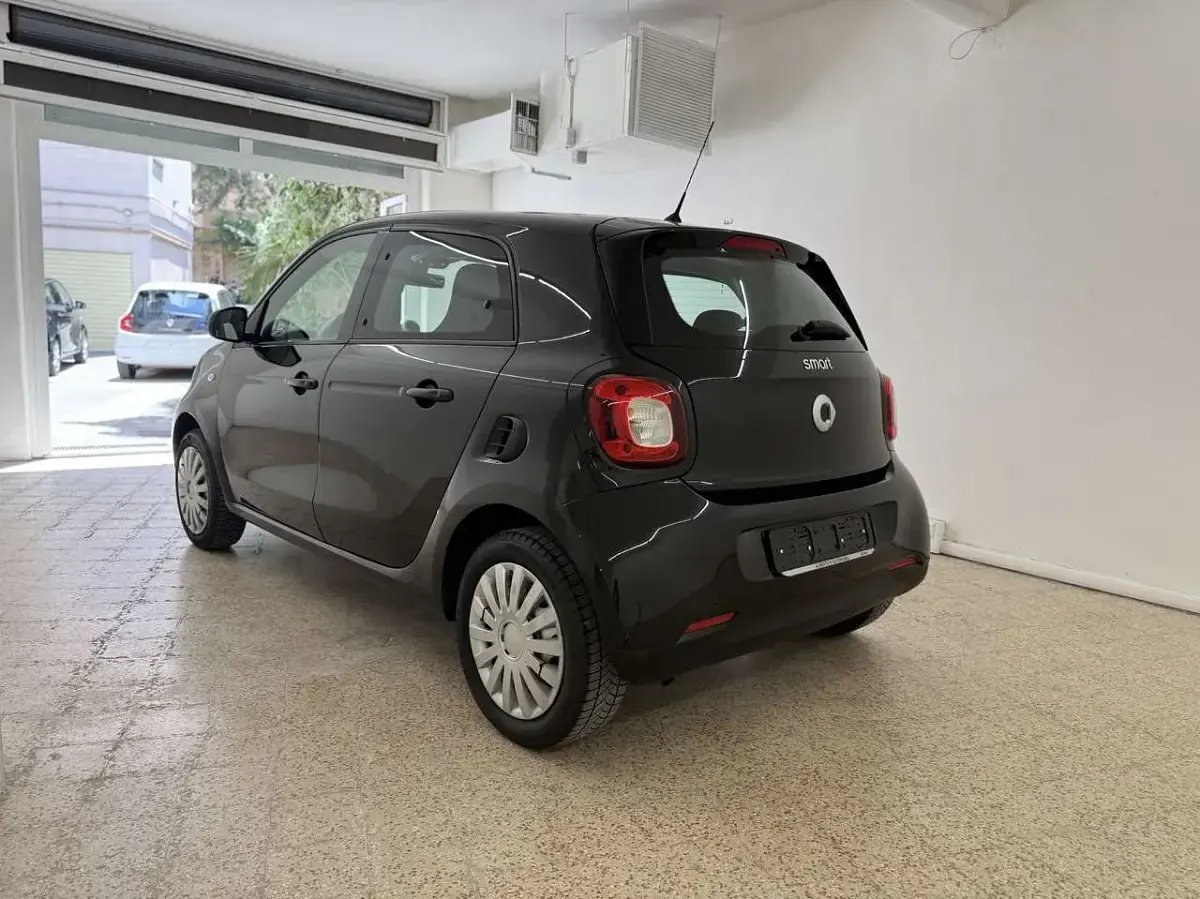 Usata Smart ForFour Passion 71 CV (52 kW) 2018 Nero Utilitaria
