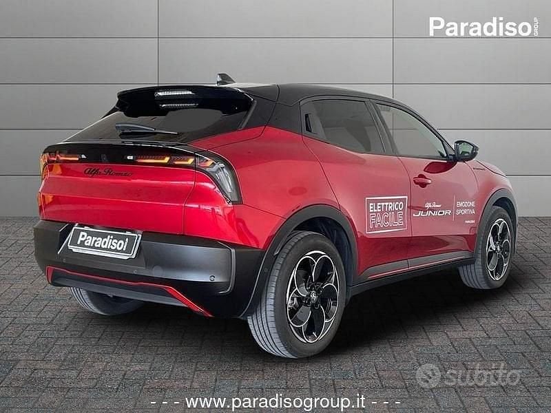 Usata Alfa Romeo Junior Edizione Speciale 114 kW (156 CV) 2024 Rosso SUV