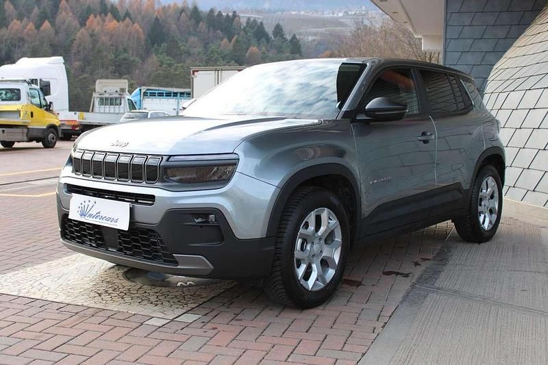 Usata Jeep Avenger Longitude 101 CV (74 kW) 2024 Argento SUV