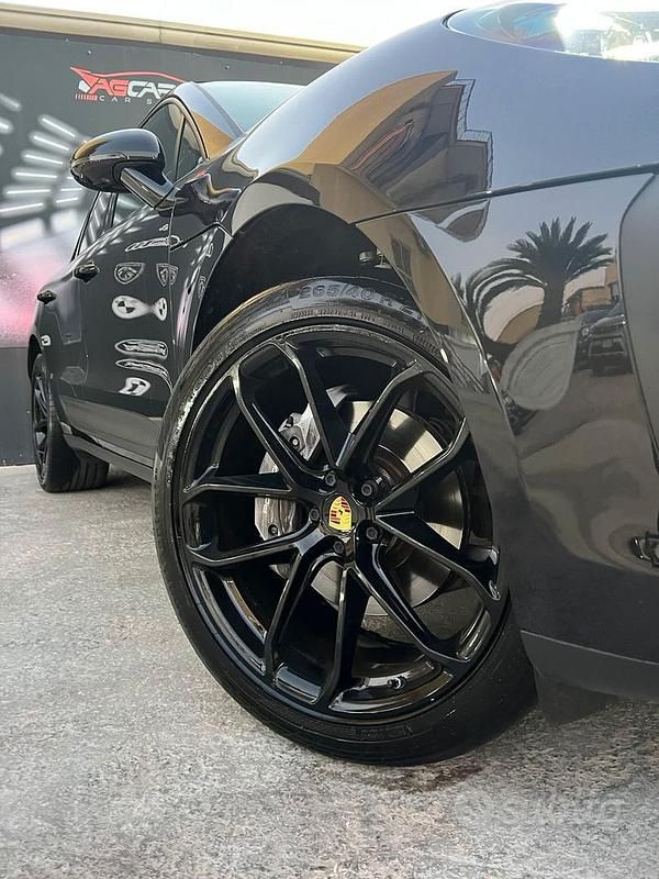 Usata Porsche Macan 265 CV (194 kW) 2022 Nero SUV