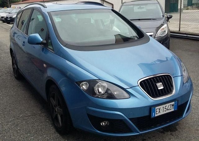 Usata Seat Altea XL Style 102 CV (75 kW) 2015 Azzurro Monovolume