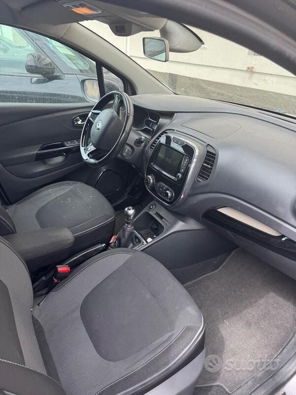 Usata Renault Captur 2015 Grigio SUV