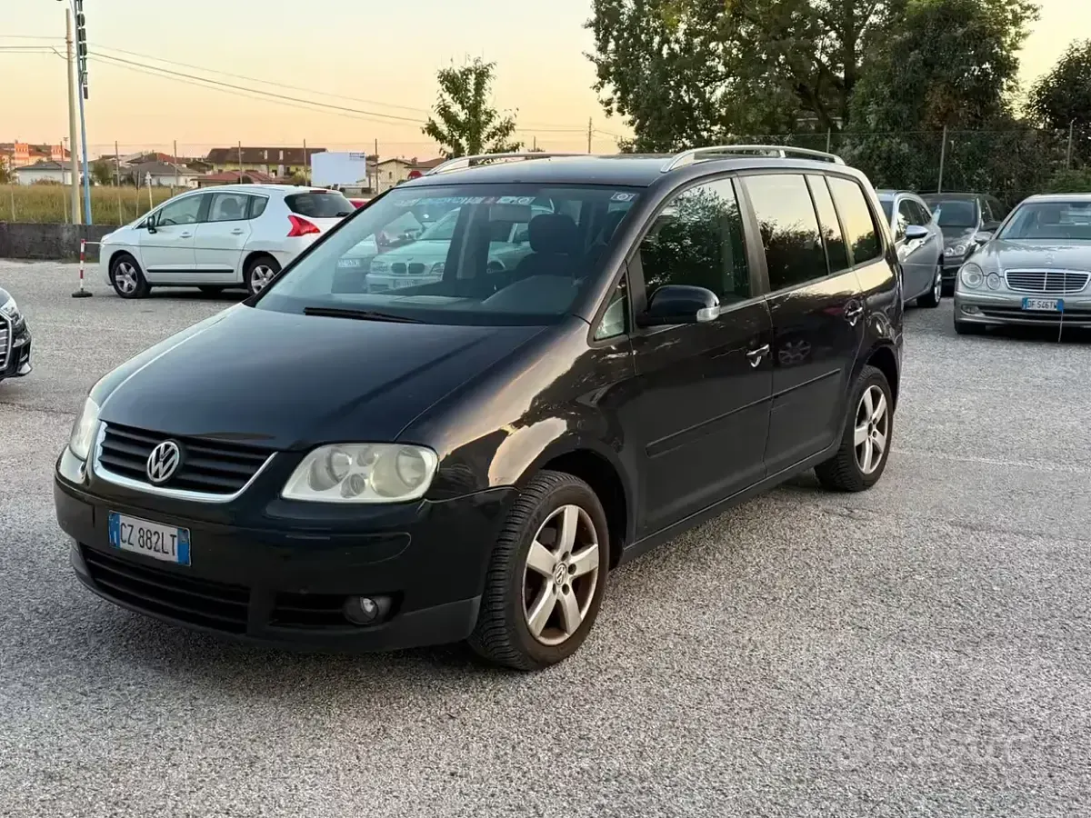 Usata VW Touran Trendline 140 CV (102 kW) 2006 Nero Monovolume