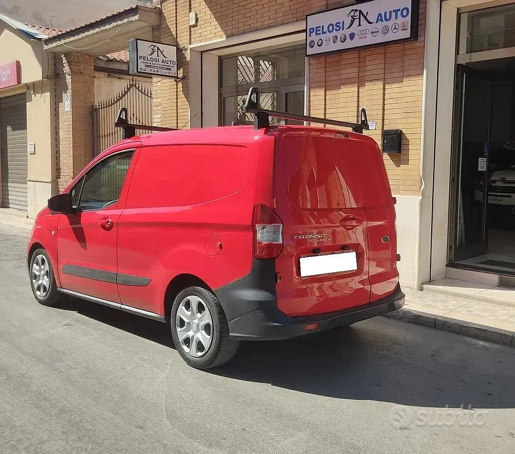 Usata Ford Transit 76 CV (55 kW) 2016 Rosso Furgone