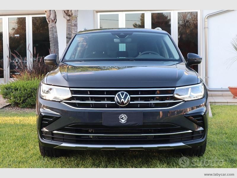 Usata VW Tiguan Elegance 150 CV (110 kW) 2023 Grigio SUV