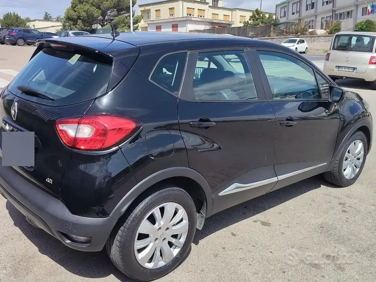 Usata Renault Captur 90 CV (66 kW) 2014 Nero SUV