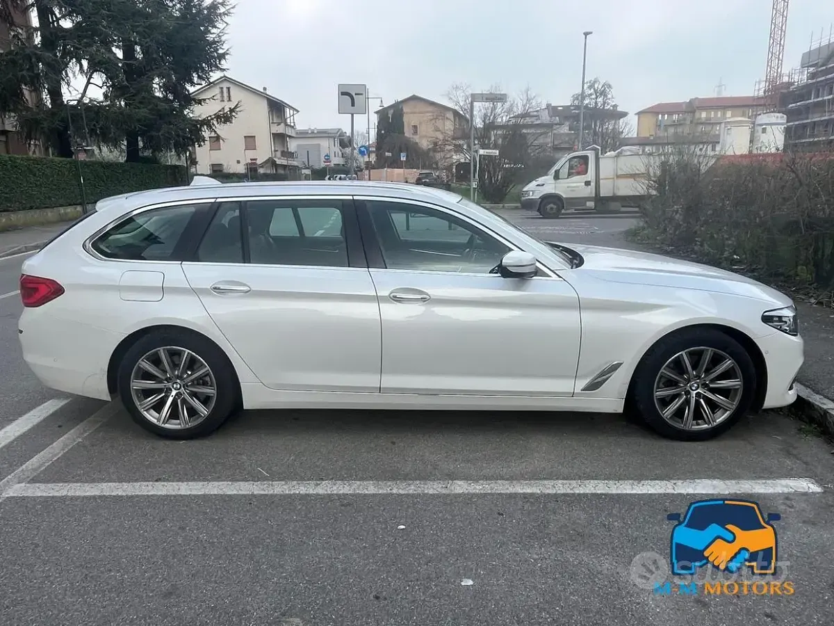 Usata BMW 520 Efficient Dynamics 190 CV (139 kW) 2019 Bianco Station wagon