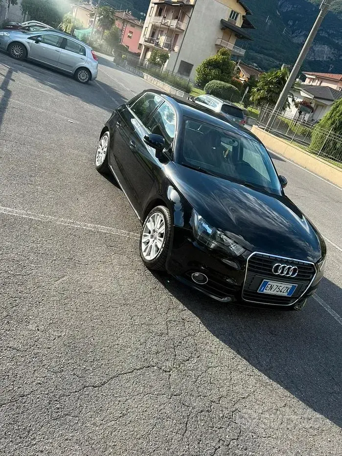 Usata Audi A1 Sportback 90 CV (66 kW) 2012 Nero Utilitaria