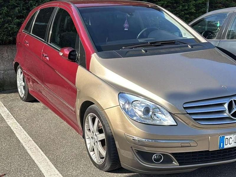 Usata Mercedes B200 Chrome 140 CV (102 kW) 2006 Monovolume