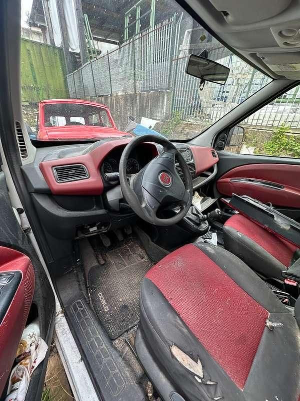 Usata Fiat Doblò 84 CV (61 kW) 2012 Bianco Monovolume