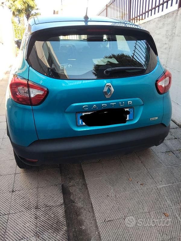 Usata Renault Captur 90 CV (66 kW) 2017 Blu SUV